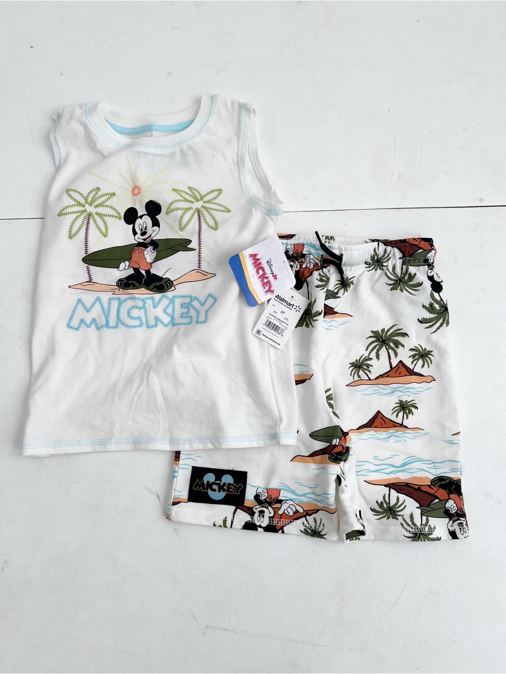 NWT Mickey Mouse White & Green Island Surf Tank and Shorts Set